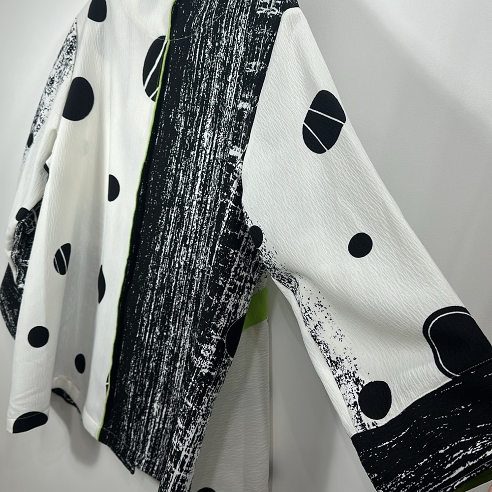 Ali Miles Black & White Abstract Polka Dot Contrast Jacket with Lime Accent - Picture 10 of 10